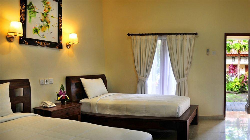 Puri Yuma Hotel Denpasar  Exterior photo